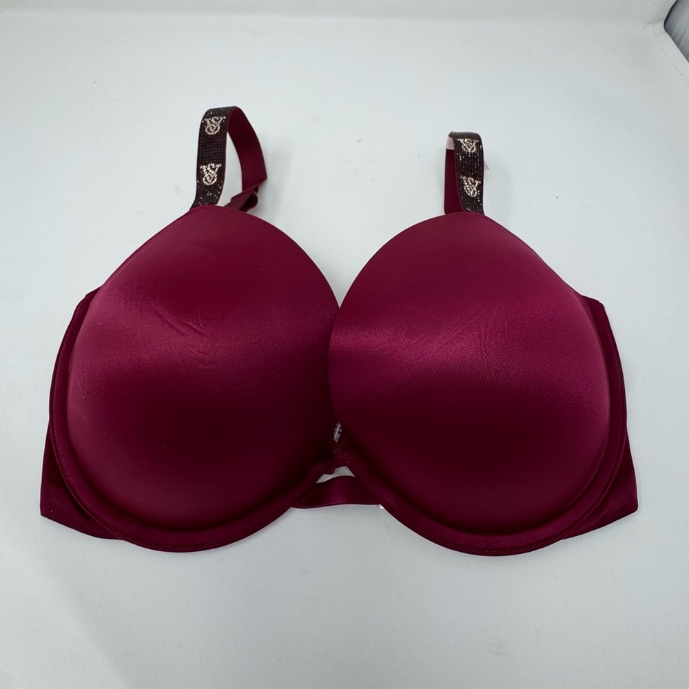 NWT Victoria’s Secret Bra, Campari Red, Double shine strap push up bra, 32G.